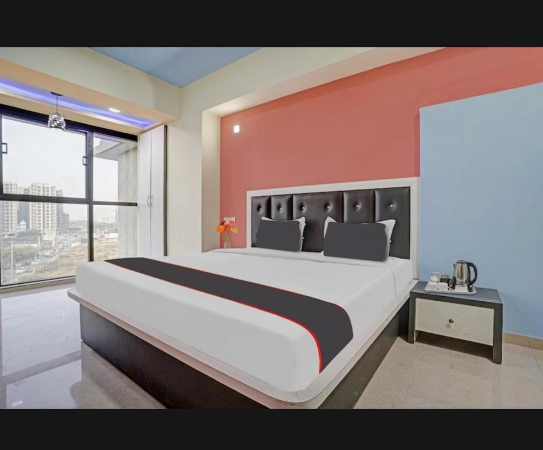 Hotel Ggc Inn Ahmadábád Kültér fotó
