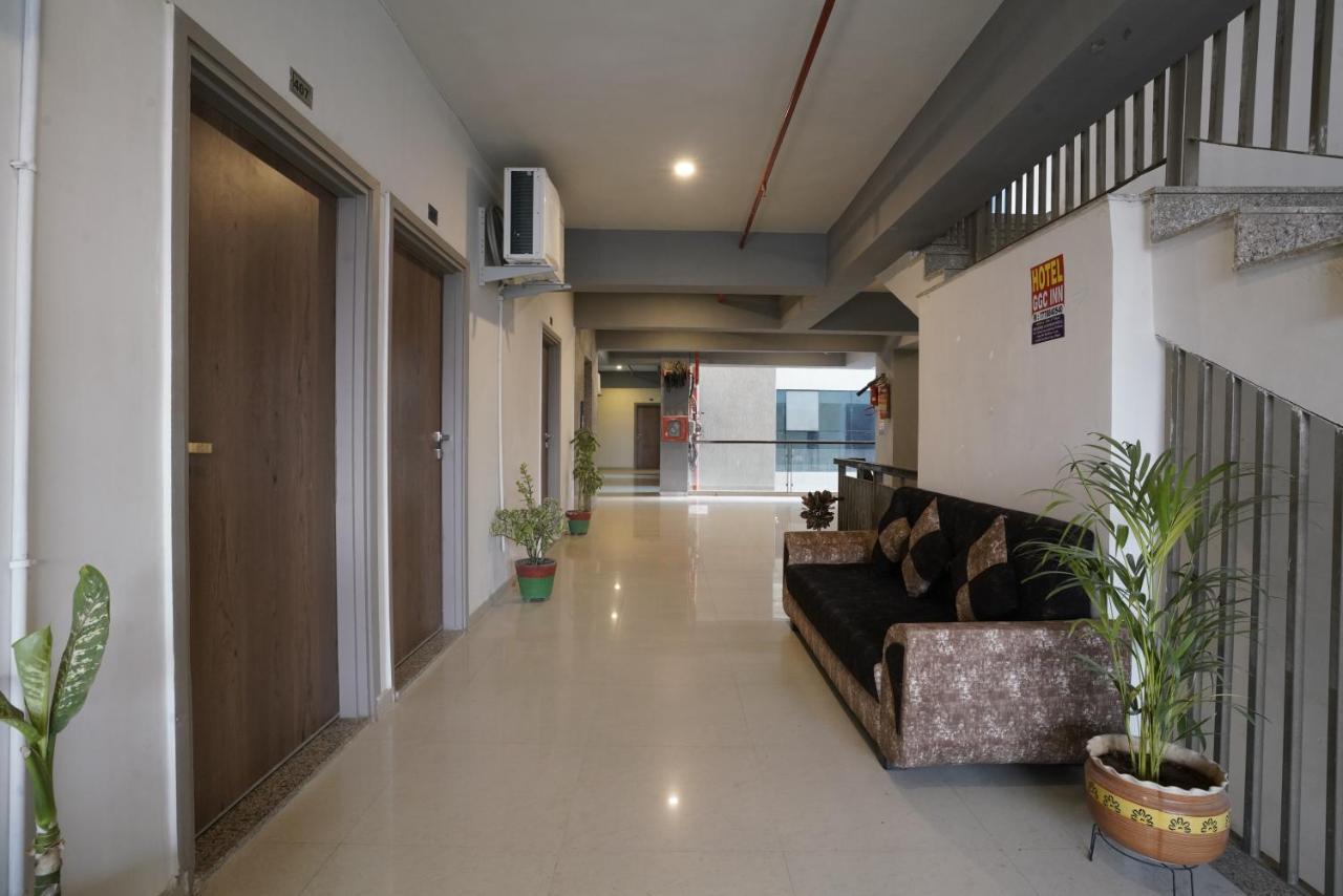 Hotel Ggc Inn Ahmadábád Kültér fotó